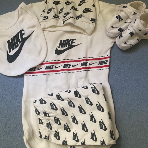 Infant bodysuit 0-3 months - Picture 6 of 9